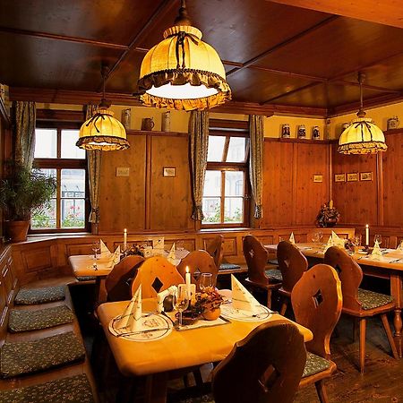 Altdeutsches Gasthaus Roter Hirsch Jena Buitenkant foto