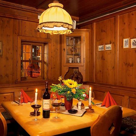 Altdeutsches Gasthaus Roter Hirsch Jena Buitenkant foto